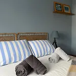 La De - Maison 3 & Jardin A 2 Pas De La * جرافيلين