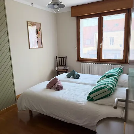 בית נופש La De - Maison 3 & Jardin A 2 Pas De La *