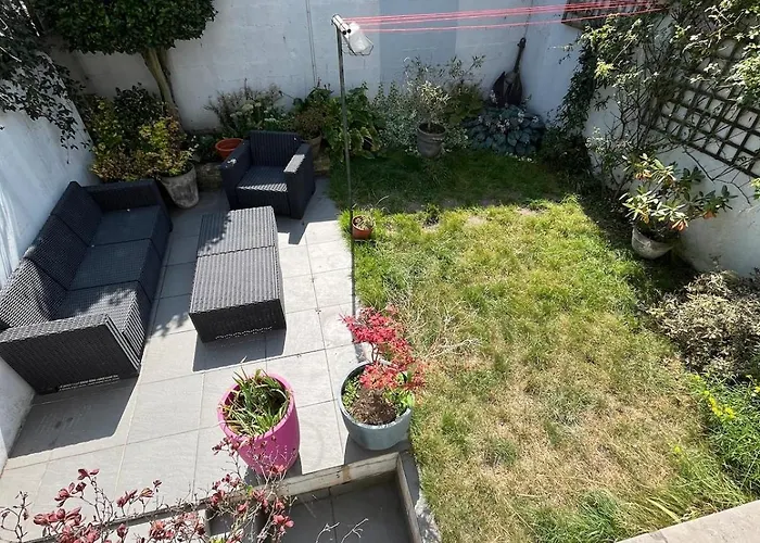 La De - Maison 3 & Jardin A 2 Pas De La *
